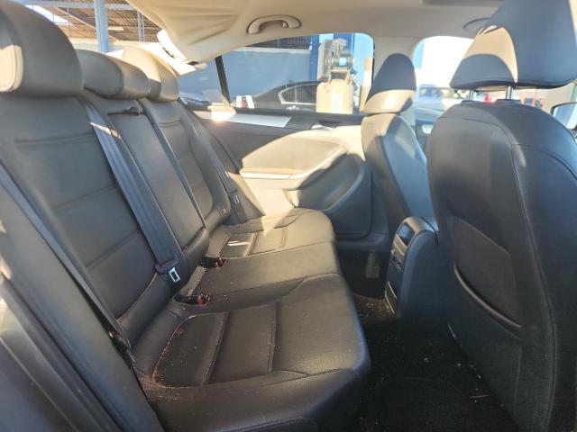 3VW3L7AJ0BM085570 - 2011 VOLKSWAGEN JETTA TDI SILVER photo 10