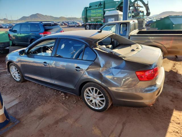 3VW3L7AJ0BM085570 - 2011 VOLKSWAGEN JETTA TDI SILVER photo 2