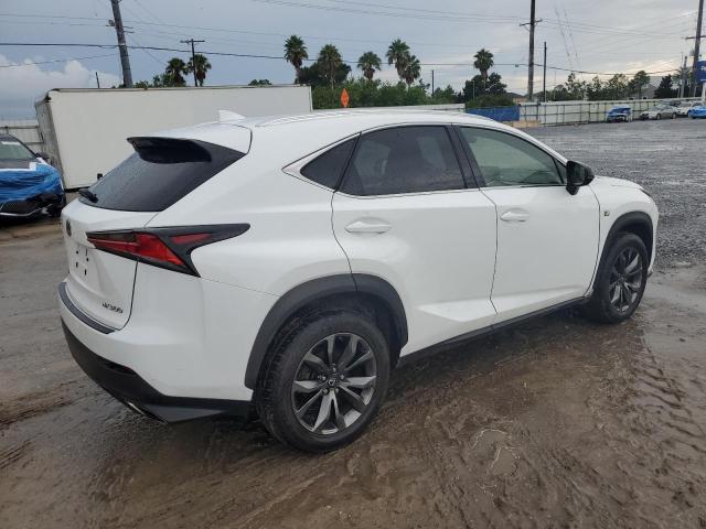 JTJYARBZ5J2103241 - 2018 LEXUS NX 300 BASE Biały zdjęcie 3