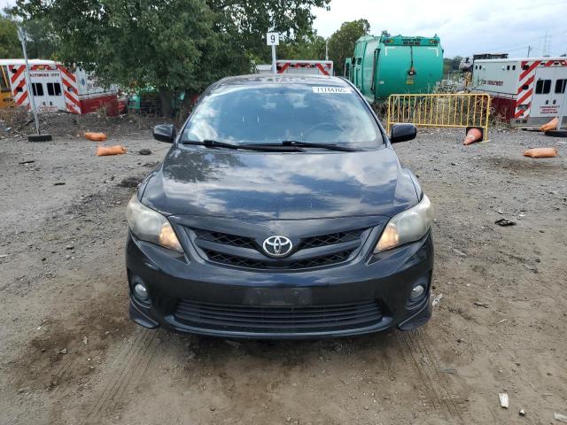 2T1BU4EE8BC744897 - 2011 TOYOTA COROLLA BASE Schwarz Foto 5