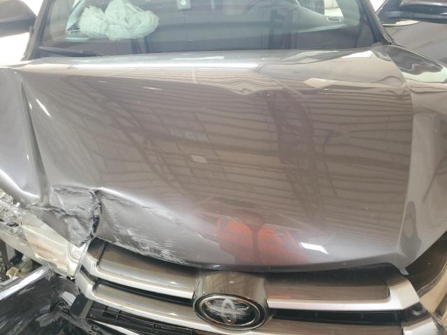 5TDJZRFH7KS712324 - 2019 TOYOTA HIGHLANDER SE GRAY photo 12