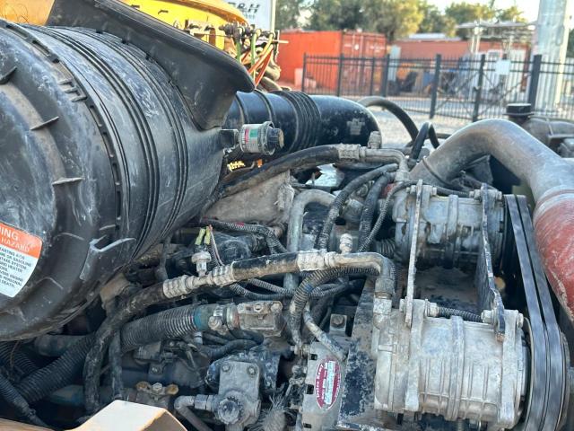 4DRBUSKN08B641002 - 2008 IC CORPORATION 3000 YELLOW photo 7