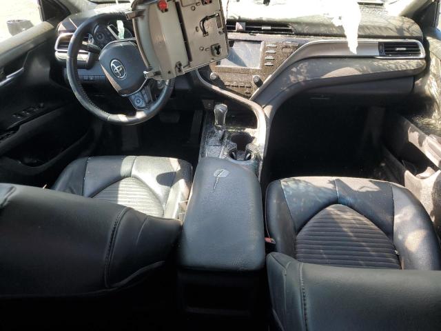 4T1B11HK2JU093627 - 2018 TOYOTA CAMRY L BLACK photo 8