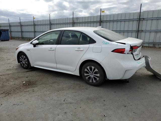 JTDEAMDEXMJ025861 - 2021 TOYOTA COROLLA LE WHITE photo 2
