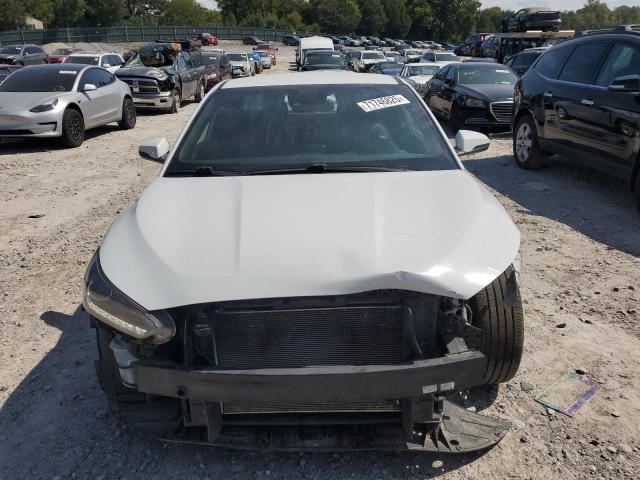 KMHTG6AF0KU017404 - 2019 HYUNDAI VELOSTER BASE WHITE photo 5