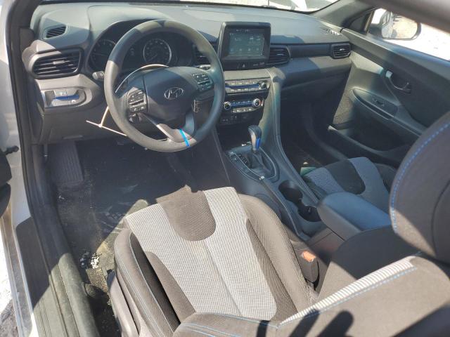 KMHTG6AF0KU017404 - 2019 HYUNDAI VELOSTER BASE WHITE photo 8