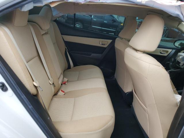 5YFBURHE4JP800678 - 2018 TOYOTA COROLLA L WHITE photo 10
