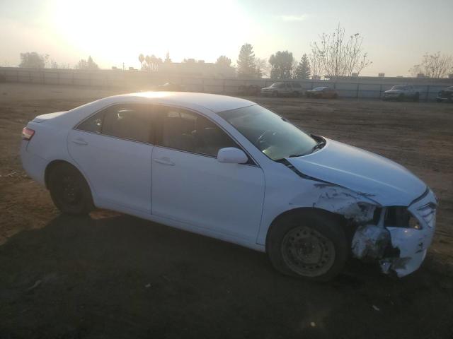 4T1BF3EK2BU629270 - 2011 TOYOTA CAMRY 4D 2 WHITE photo 4