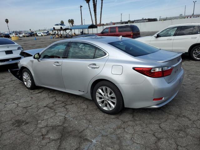 JTHBW1GG2D2009422 - 2013 LEXUS ES 300H SILVER photo 2