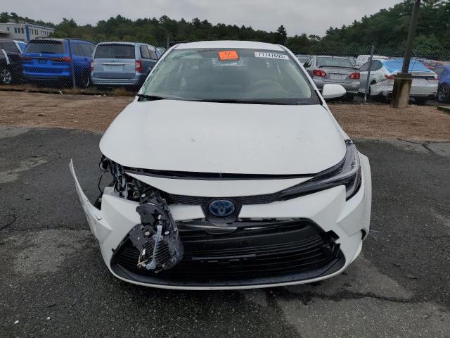 JTDBDMHE7RJ004459 - 2024 TOYOTA COROLLA LE WHITE photo 5