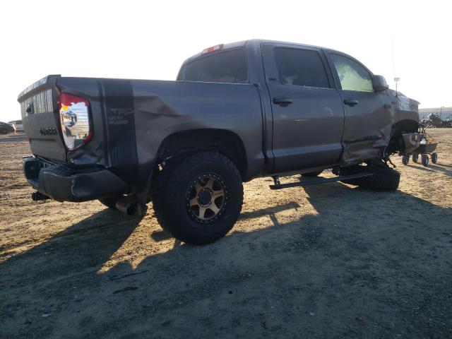 5TFDY5F19EX384558 - 2014 TOYOTA TUNDRA CREWMAX SR5 GRAY photo 3