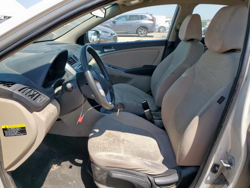 KMHCT4AE8GU060595 - 2016 HYUNDAI ACCENT SE კრემისფერი ფოტო 7