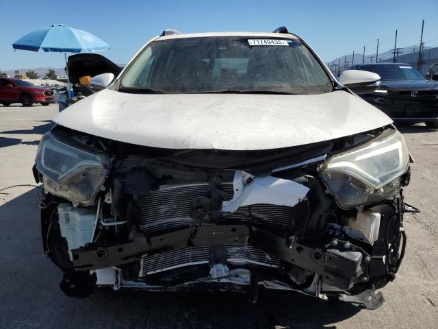 JTMWFREV0HJ127628 - 2017 TOYOTA RAV4 XLE WHITE photo 5