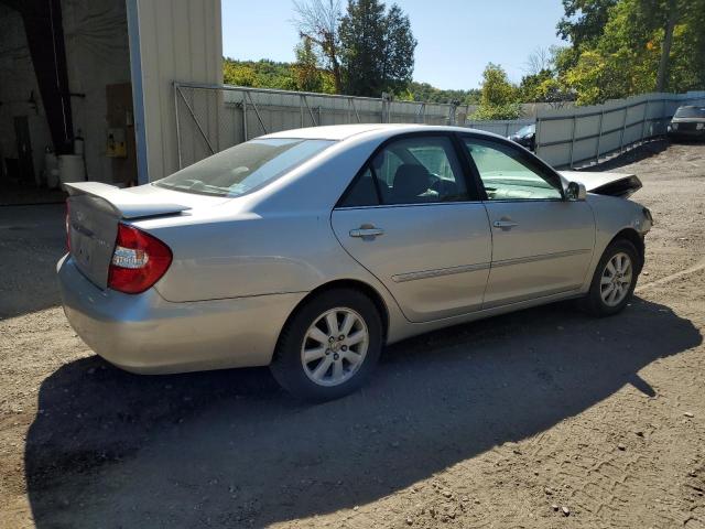 4T1BF30K14U579715 - 2004 TOYOTA CAMRY LE 银色 照片 3