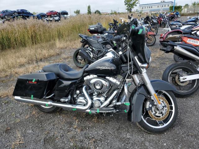 2011 HARLEY-DAVIDSON FLHX, 