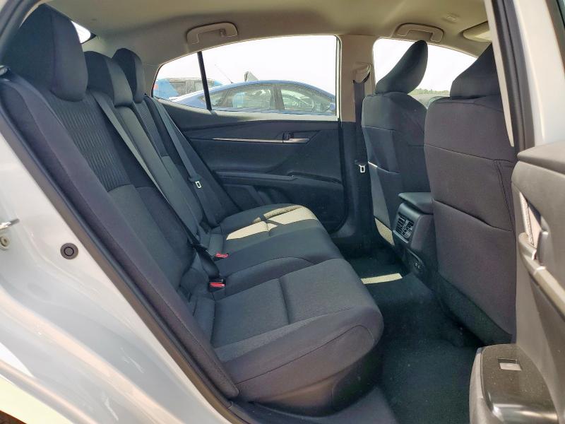 4T1DAACK1SU624589 - 2025 TOYOTA CAMRY XSE 白色 照片 11