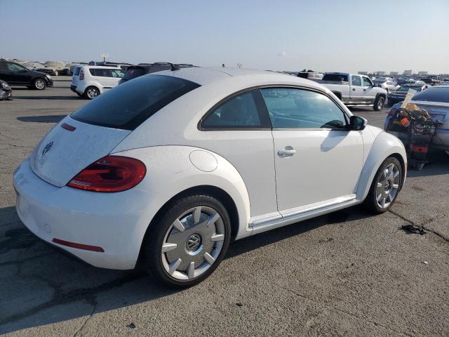 3VWHP7AT4CM622602 - 2012 VOLKSWAGEN BEETLE 白色 照片 3