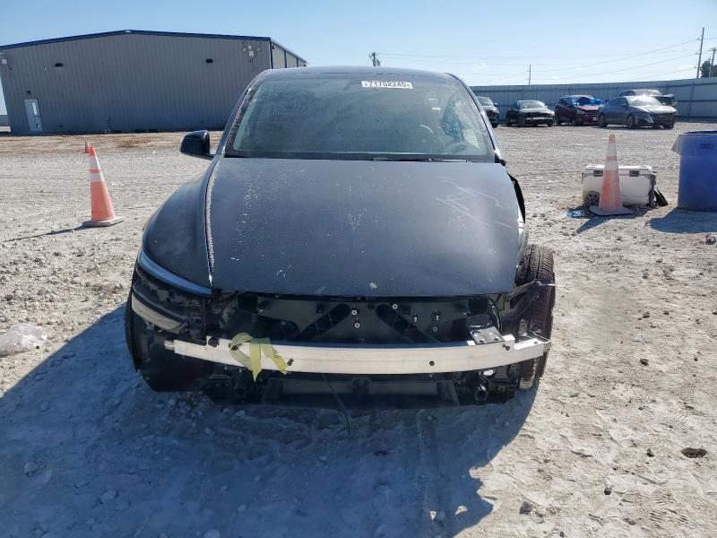 7SAYGDED1TA426481 - 2026 TESLA MODEL Y SILVER photo 5