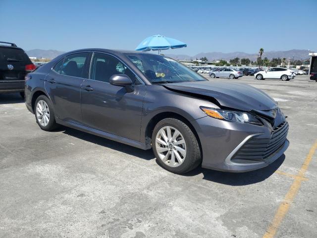 4T1C11AK8PU829929 - 2023 TOYT CAMRY LE GRAY photo 4