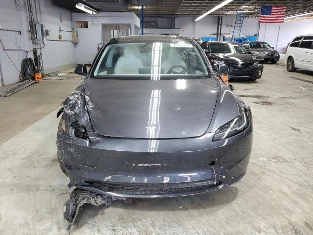 5YJ3E1EA1SF922223 - 2025 TESLA MODEL 3 灰色 照片 5