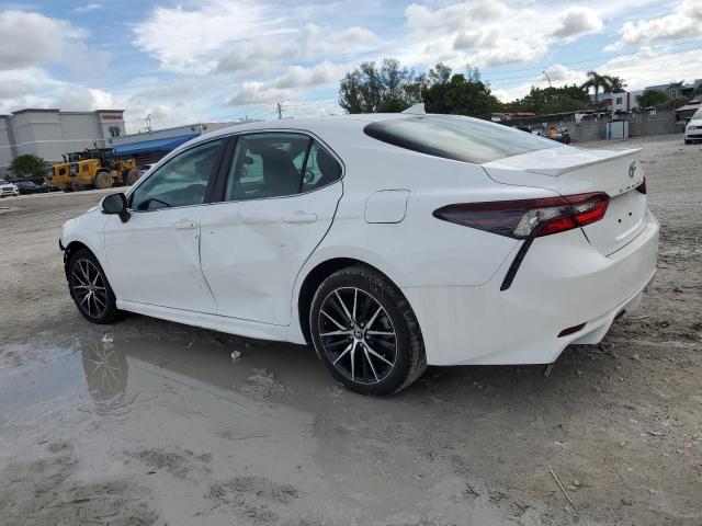 4T1G11AK5RU875884 - 2024 TOYOTA CAMRY SE NIGHT SHADE WHITE photo 2