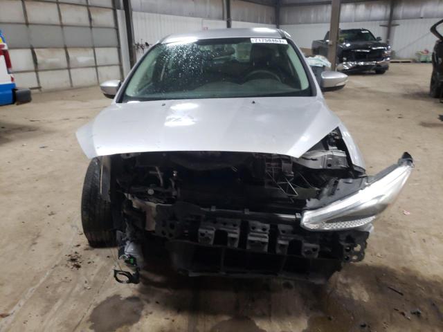 1FADP3K2XFL222846 - 2015 FORD FOCUS SE SILVER photo 5