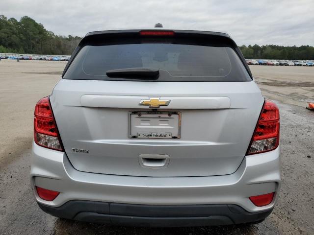 3GNCJKSB4LL285885 - 2020 CHEVROLET TRAX LS SILVER photo 6