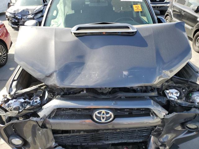 JTEBU5JR3J5596504 - 2018 TOYOTA 4RUNNER SR5/SR5 PREMIUM GRAY photo 11