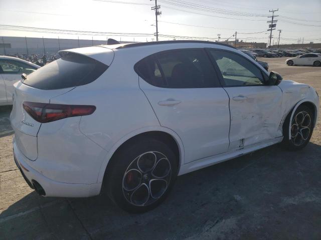 ZASPAKBN5N7D47295 - 2022 ALFA ROMEO STELVIO TI WHITE photo 3
