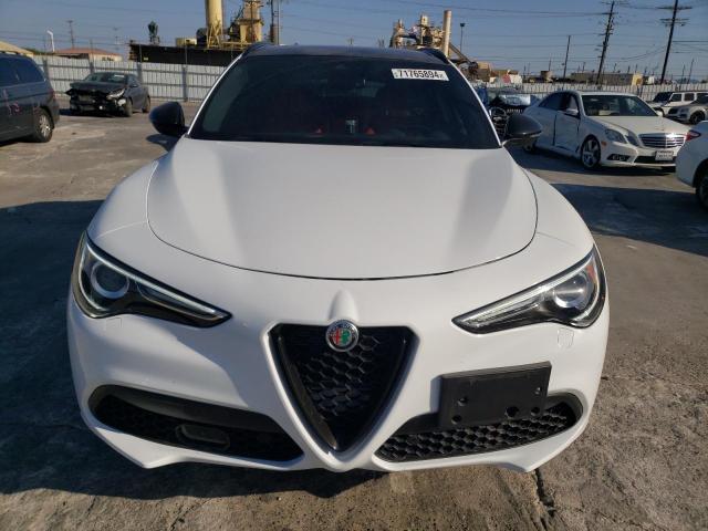 ZASPAKBN5N7D47295 - 2022 ALFA ROMEO STELVIO TI WHITE photo 5