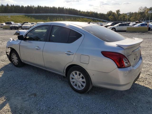 3N1CN7APXKL851296 - 2019 NISSAN VERSA S SILVER photo 2