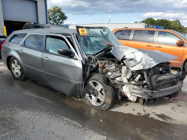 2D4FV48V55H129277 - 2005 DODGE MAGNUM SXT GRAY photo 4