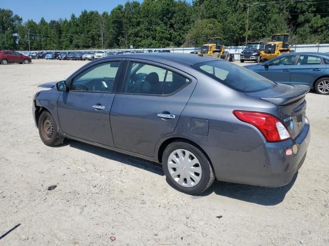 3N1CN7AP3KL825641 - 2019 NISSAN VERSA S GRAY photo 2