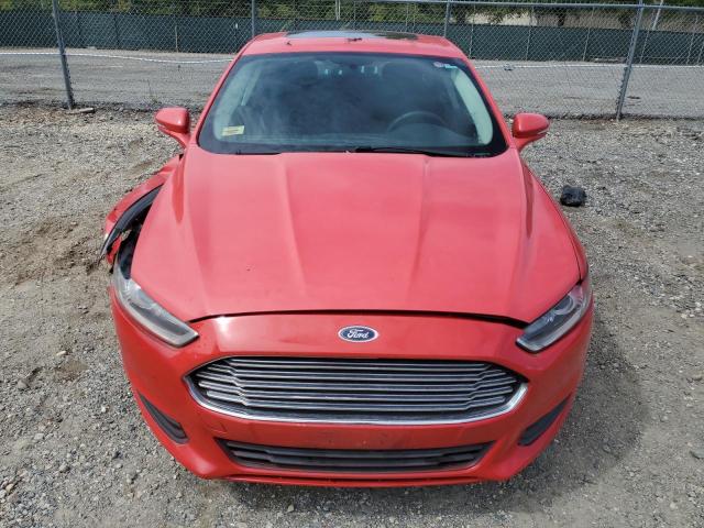 1FA6P0H70E5383297 - 2014 FORD FUSION SE RED photo 5