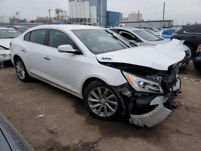 1G4GB5G35GF114584 - 2016 BUICK LACROSSE P WHITE photo 4