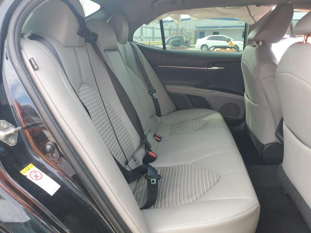 4T1B11HK8JU021556 - 2018 TOYOTA CAMRY L BLACK photo 10