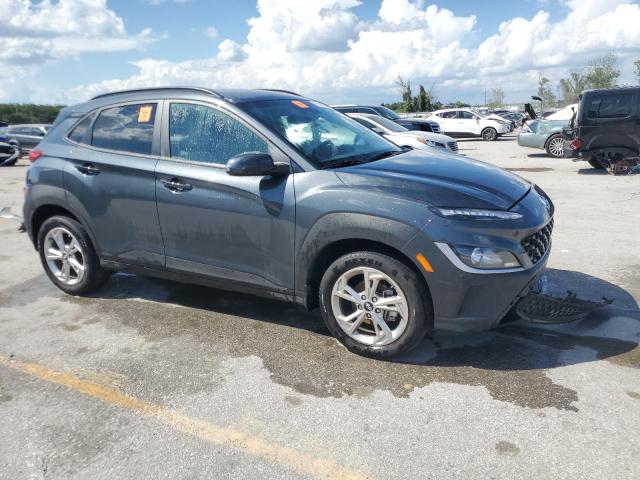 KM8K62AB8NU874238 - 2022 HYUNDAI KONA SEL GRAY photo 4