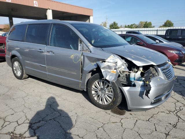 2C4RC1JG5GR121431 - 2016 CHRYSLER TOWN & COU LIMITED SILVER photo 4