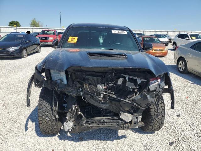 3TMCZ5AN4HM093138 - 2017 TOYOTA TACOMA DOUBLE CAB BLACK photo 5