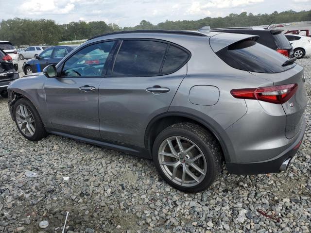 ZASFAKNN9J7B81364 - 2018 ALFA ROMEO STELVIO TI SPORT GRAY photo 2
