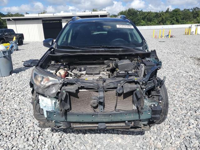 JTMZFREV7JJ151332 - 2018 TOYOTA RAV4 LE ლურჯი ფოტო 5