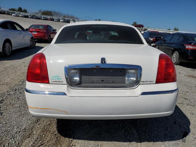 1LNHM81W37Y631678 - 2007 LINCOLN TOWN CAR SIGNATURE WHITE photo 6