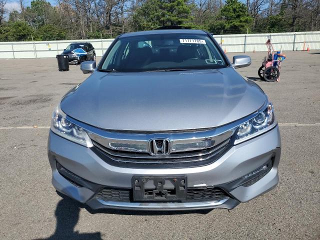 1HGCR2F81HA215969 - 2017 HONDA ACCORD EXL SILVER photo 5
