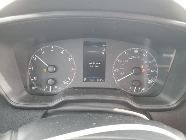 5YFB4MDE3RP131405 - 2024 TOYOTA COROLLA LE Silber Foto 9