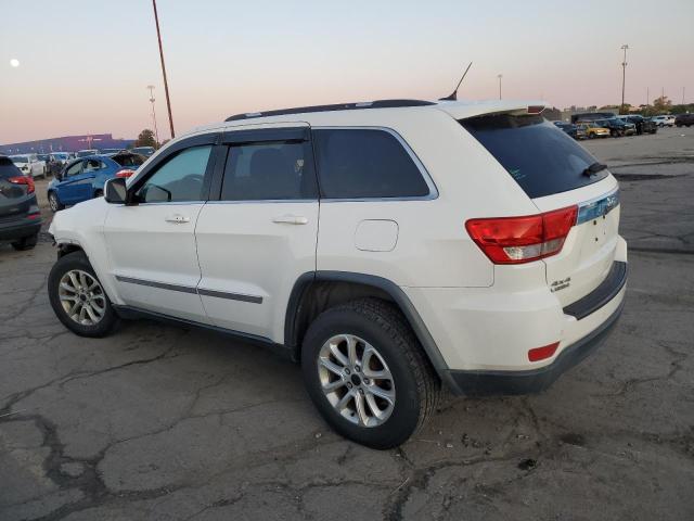 1C4RJFAG2DC581332 - 2013 JEEP GRAND CHER LAREDO WHITE photo 2