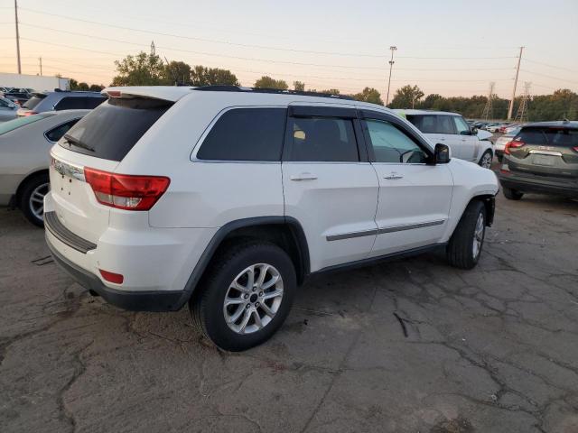 1C4RJFAG2DC581332 - 2013 JEEP GRAND CHER LAREDO WHITE photo 3