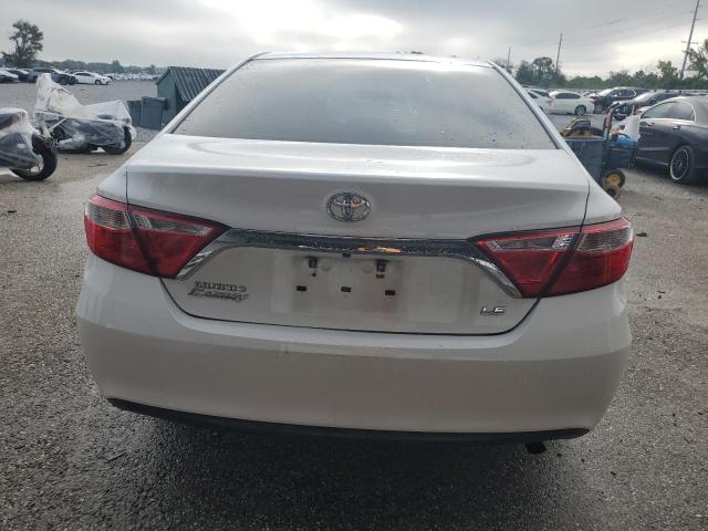 4T1BF1FK8HU650507 - 2017 TOYOTA CAMRY LE 白色 照片 6