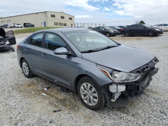 3KPC24A38JE033344 - 2018 HYUNDAI ACCENT SE GRAY photo 4