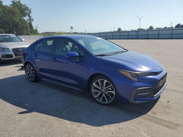 5YFS4RCE4LP002529 - 2020 TOYOTA COROLLA SE ლურჯი ფოტო 4