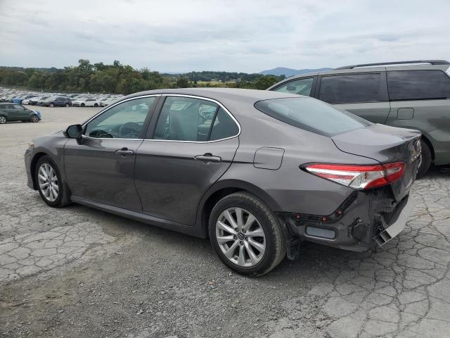 4T1B11HK4JU676071 - 2018 TOYOTA CAMRY L Gri fotoğraf 2